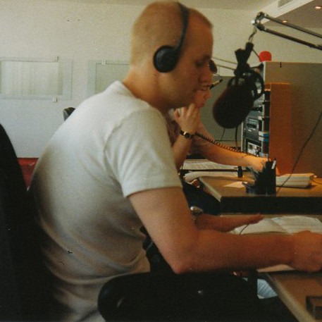 Voice over actor broadcasting
